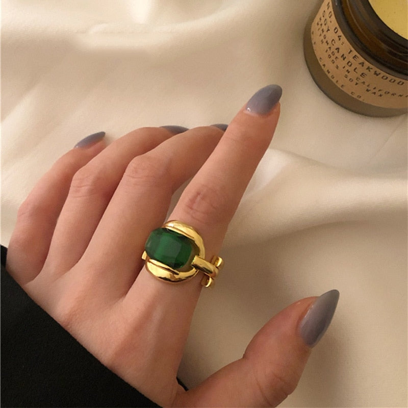 Vintage Personality Europe And American Emerald Ring For Women Design Sense Of Senior Sense Ring Fashion Jewelry wholesale gift